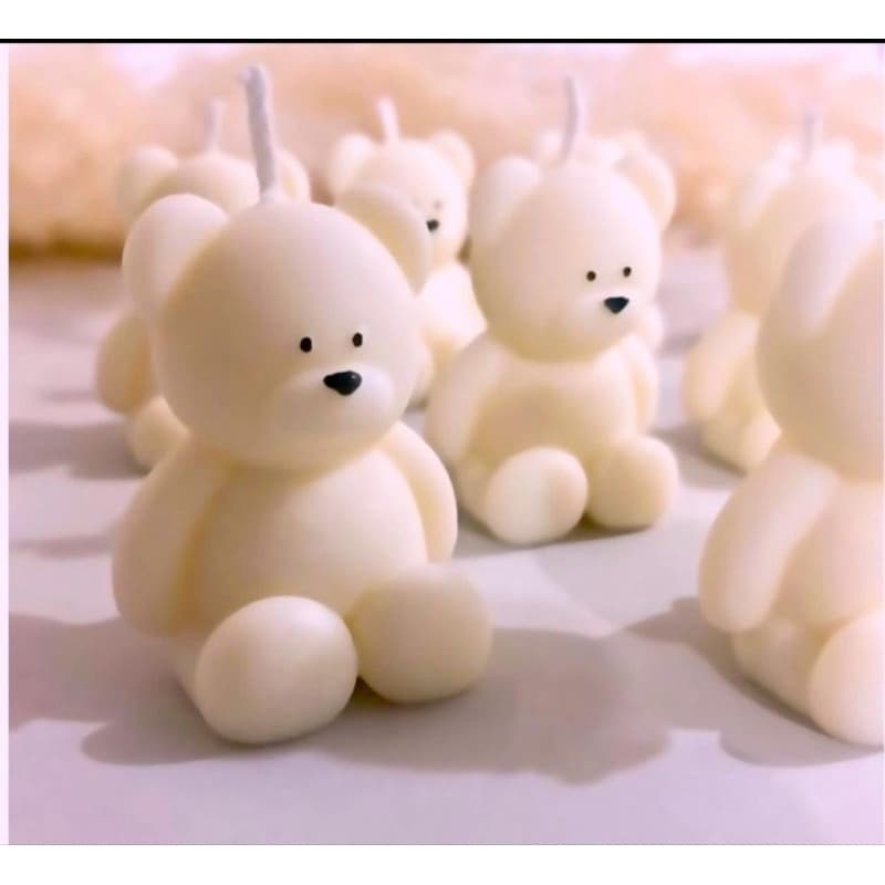 Kit 50 Mini Velas em Formato de Ursinho feitas com Cera Eco Mix e essência Mamãe Bebê!