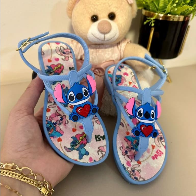 Sandália Infantil Menina Rosa com Coração Confortável e Fofa