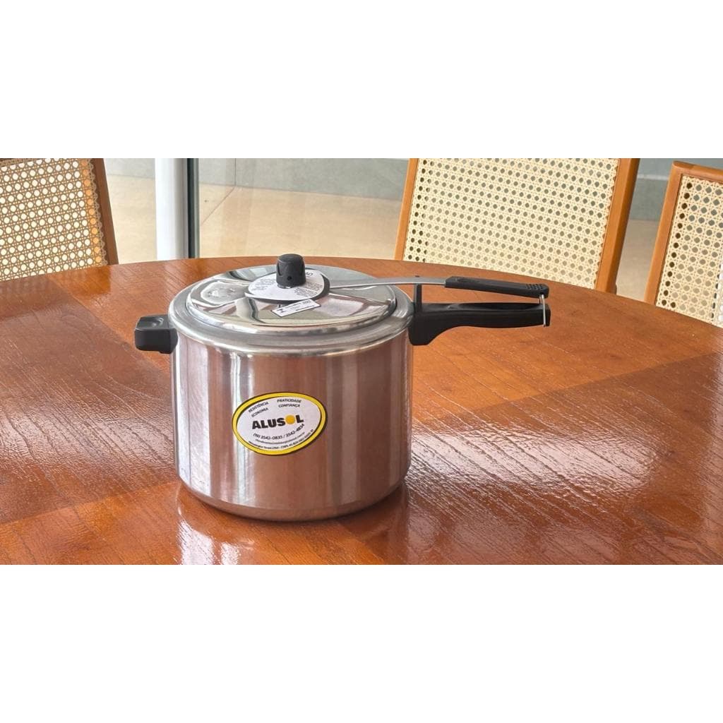 PANELA DE PRESSÃO 10,0 LITROS - FECHAMENTO INTERNO - POLIDA