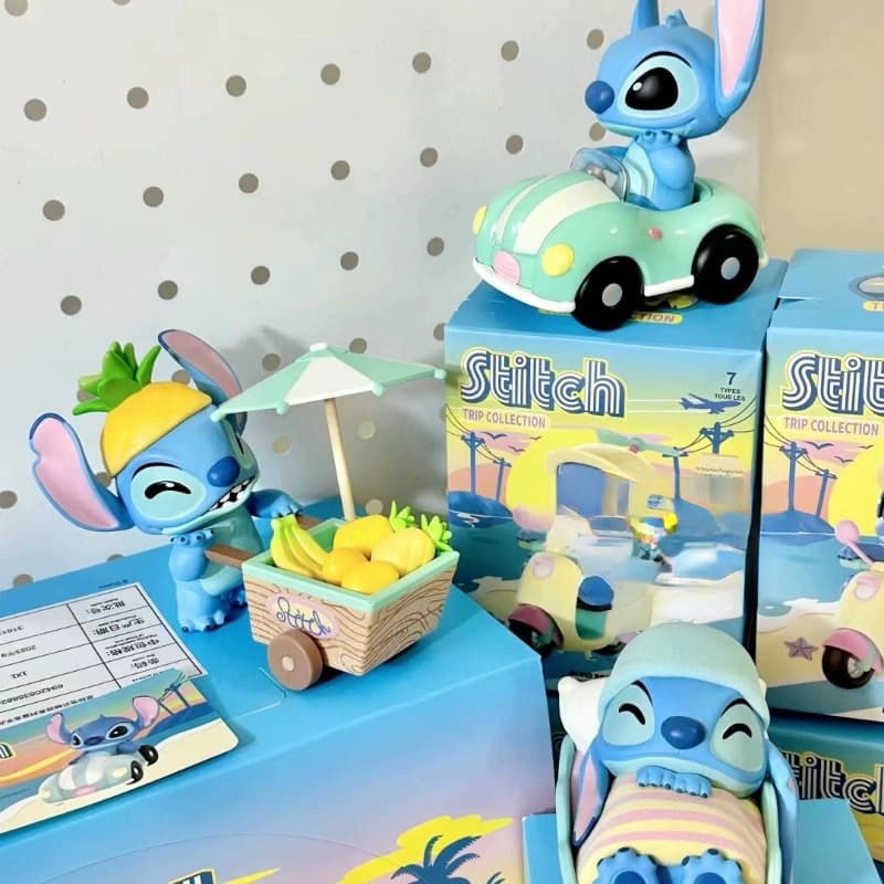 Boneco Supresa  Kuromi Melody Capivara Sanrio Stiti Diário de Ciclismo