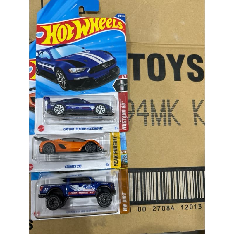 lote j k 2025 Ford raptor Corvette czinger alfaRomeu Batman gordon lil land rover Mustang renault audi motoconpo civic