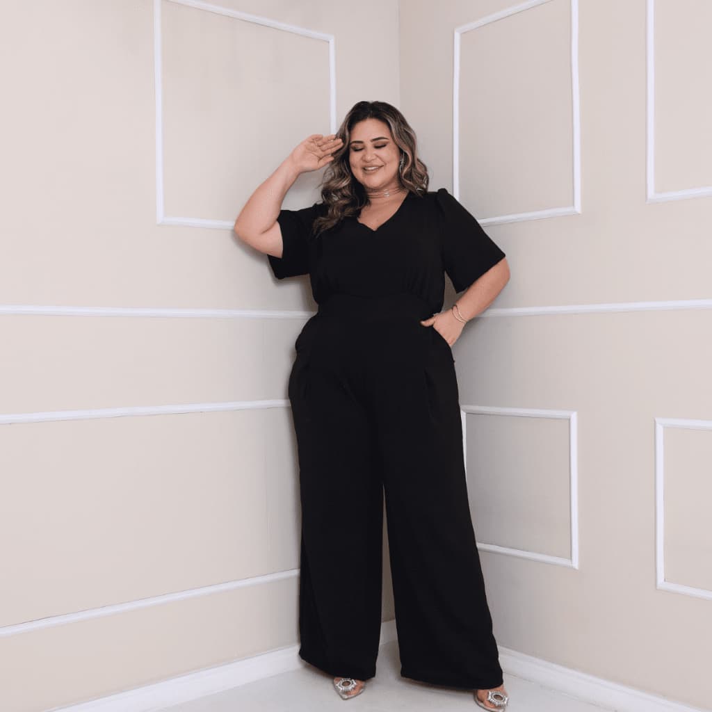 Macacão Feminino Pantalona Decote V Discreto com Bolsos Elegante Amarração Festa Moda Evangélica