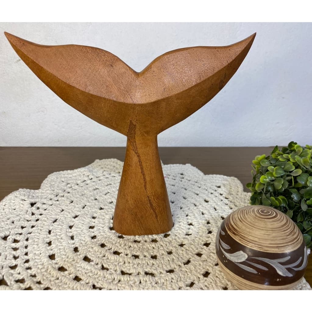 Escultura Em Madeira Maciça Rabo de Baleia 21x22x5
