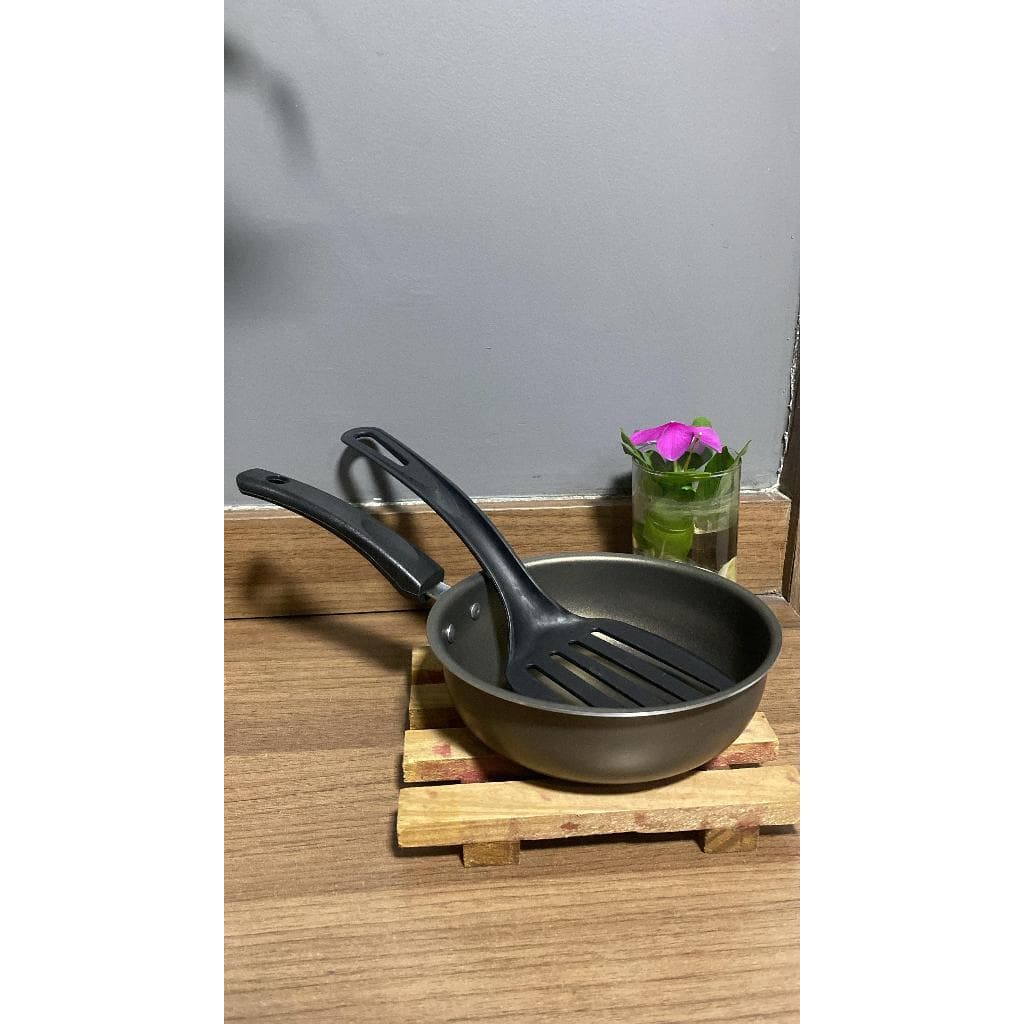 Frigideira Francesa OVO 13 cm Antiaderente Teflon com Espátula