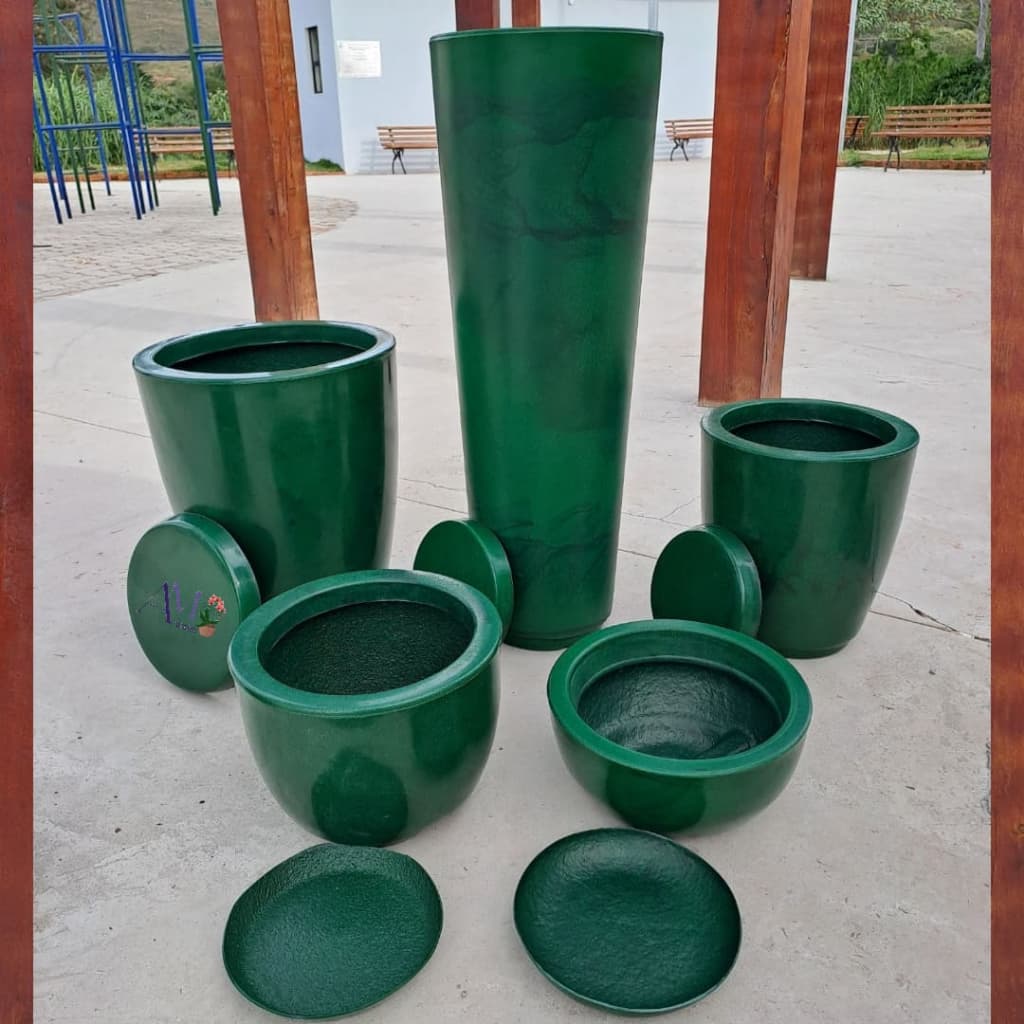 Kit 5 Vasos Polietileno Para Planta ou Flor Coluna Bojo Marmorizada N1, N2 e N3 + Ibiza + Bacia N1 Luxo Decor