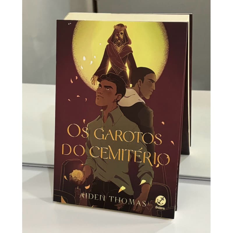 Os garotos do cemitério