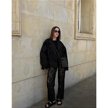 CALÇA RENDA TENDENCIA GRINGA COM FORRO DE SHORTS EMBUTIDO DE MALHA