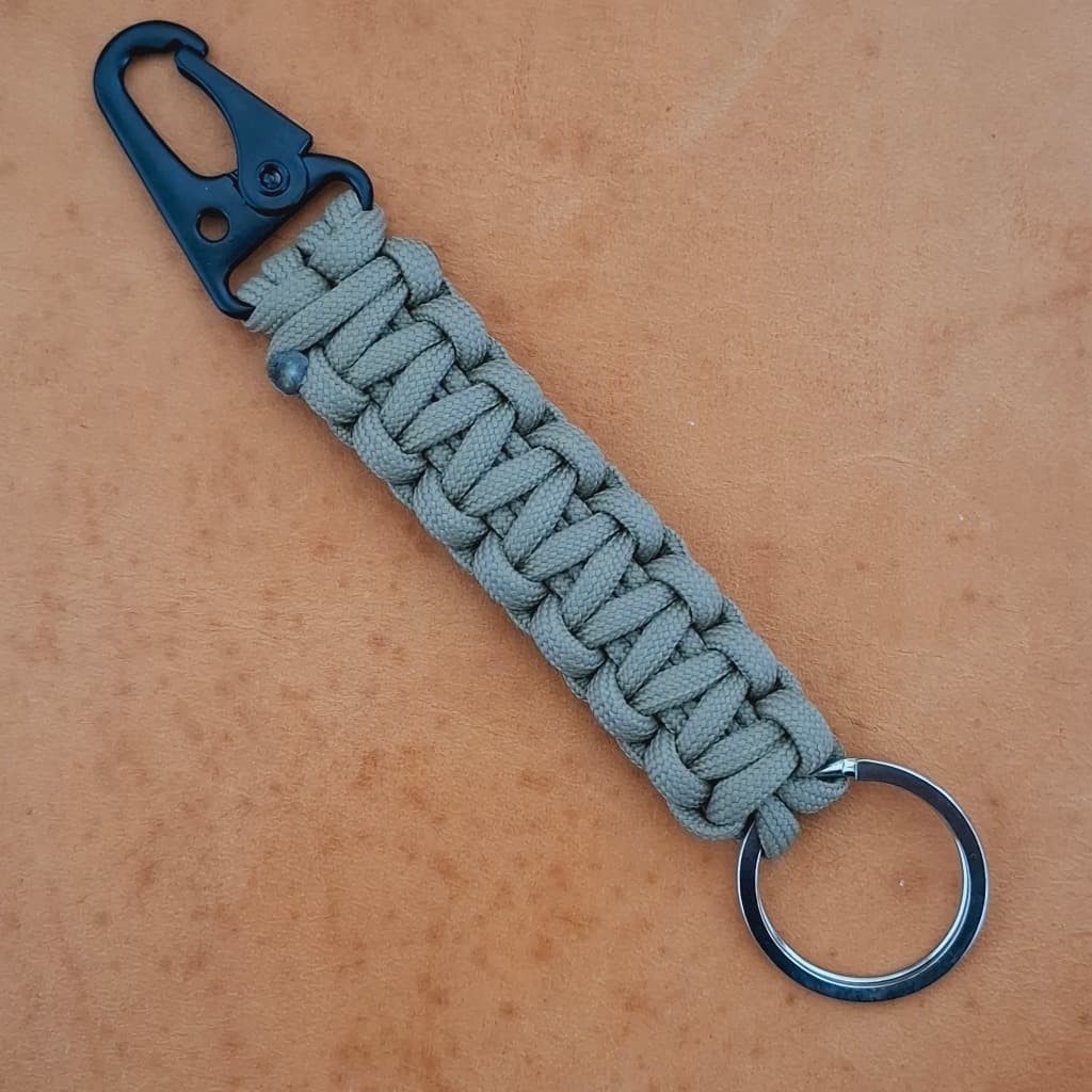 Chaveiro de parcord 550 com mosquetão e argola para chaves parcord trançado e resistente
