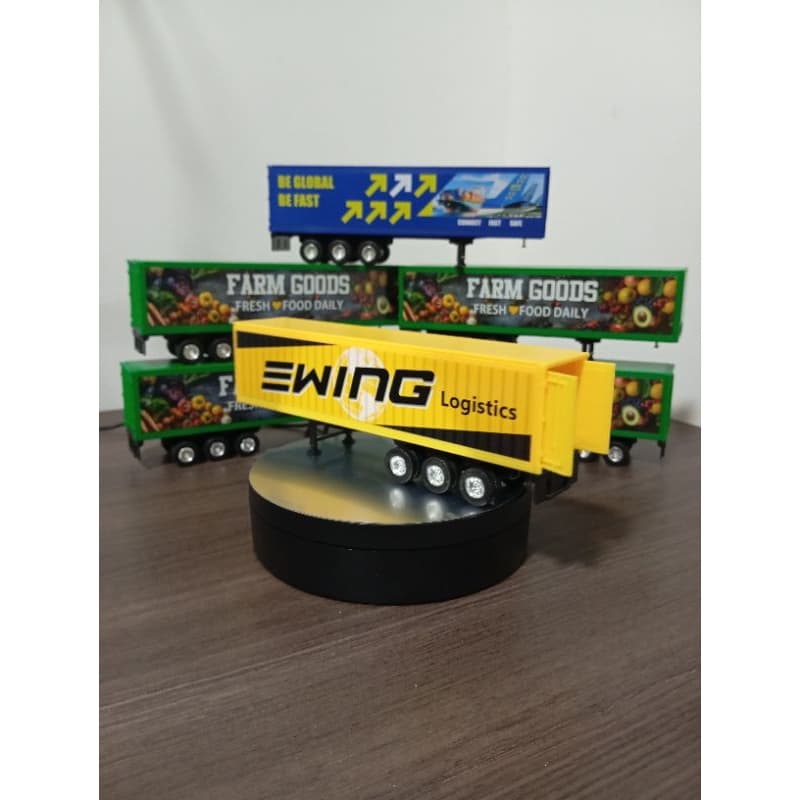 Miniatura Carreta 3 Eixos Baú - Escala 1:64