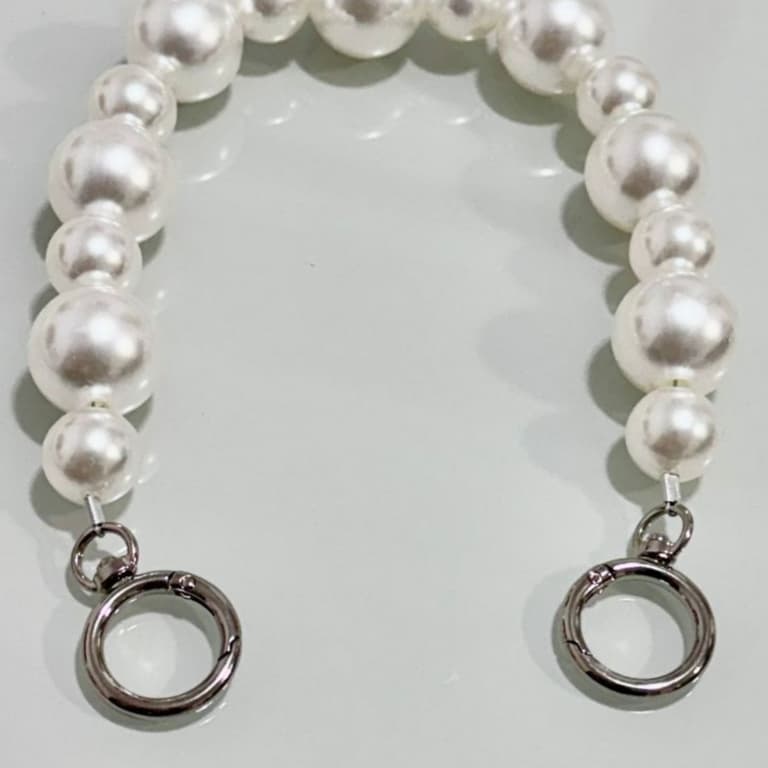 Alça Para Bolsa de Pérolas Com Mosquetão Prata 38 Cm - Und