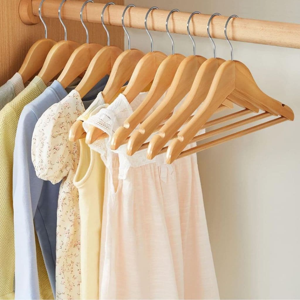 Kit 30 Cabide De Madeira Marfim Infantil