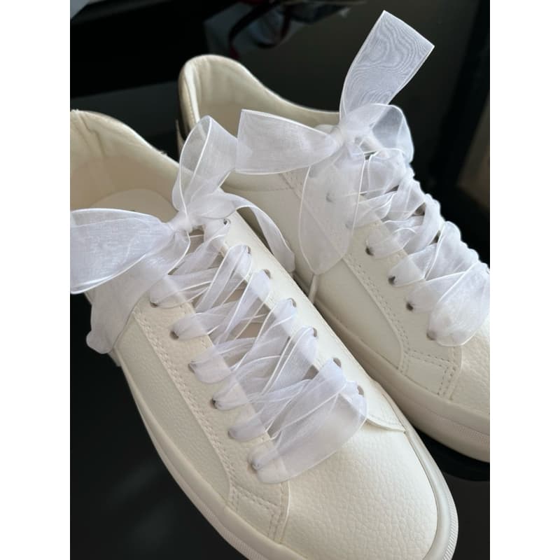 Cadarço de Organza Branco – 22mm | 1,40m | Cadarço decorado e delicado para tênis feminino