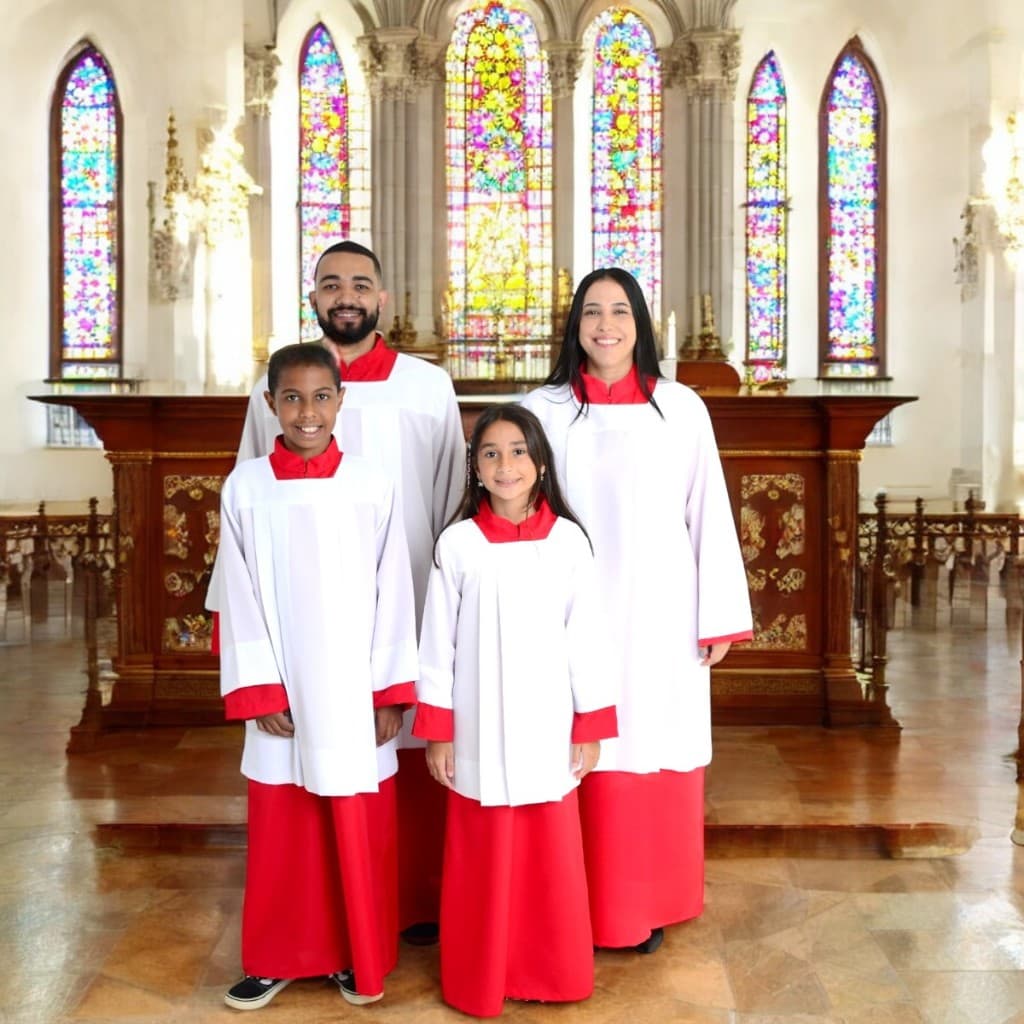 Conjunto Completo Veste Coroinha - Túnica E Sobrepeliz