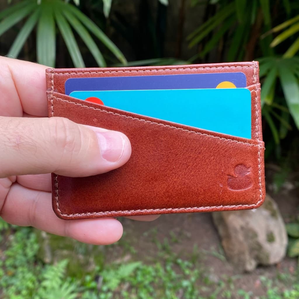 Porta Cartão Compacto Couro Legitimo com Estilo Versátil e Funcional