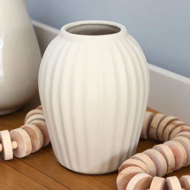 Vaso Canelado Em Cerâmica P - Decoração para sala, painel, rack, aparador