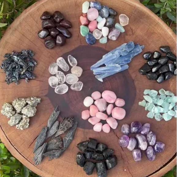 Pedra Natural Rolada Bruta 100 gramas: Ametista, Cristal, Cianita Azul, Granada, Misto, Ônix..