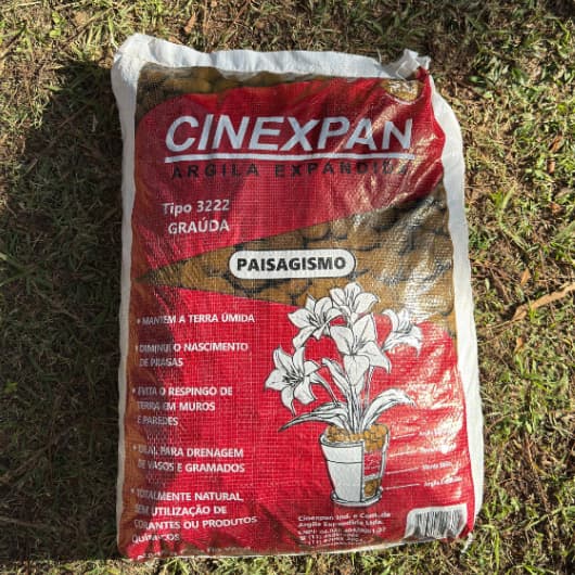 Argila Expandida Cinexpan 50Litros 15kg Natural para Vasos, Jardins e Decoração