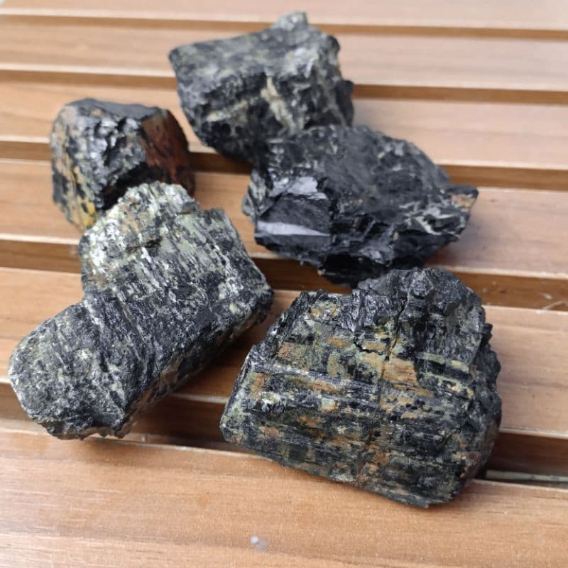 Turmalina Negra Pedra Bruta Natural • Cristal de Proteção e Equilíbrio