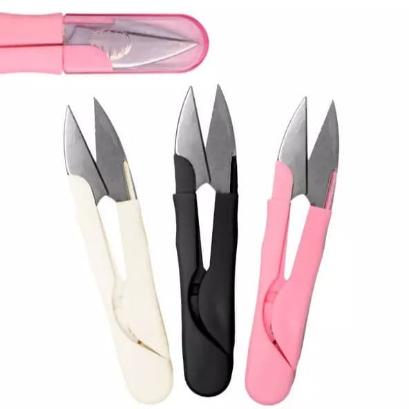 Tesoura de Arremate com Tampa