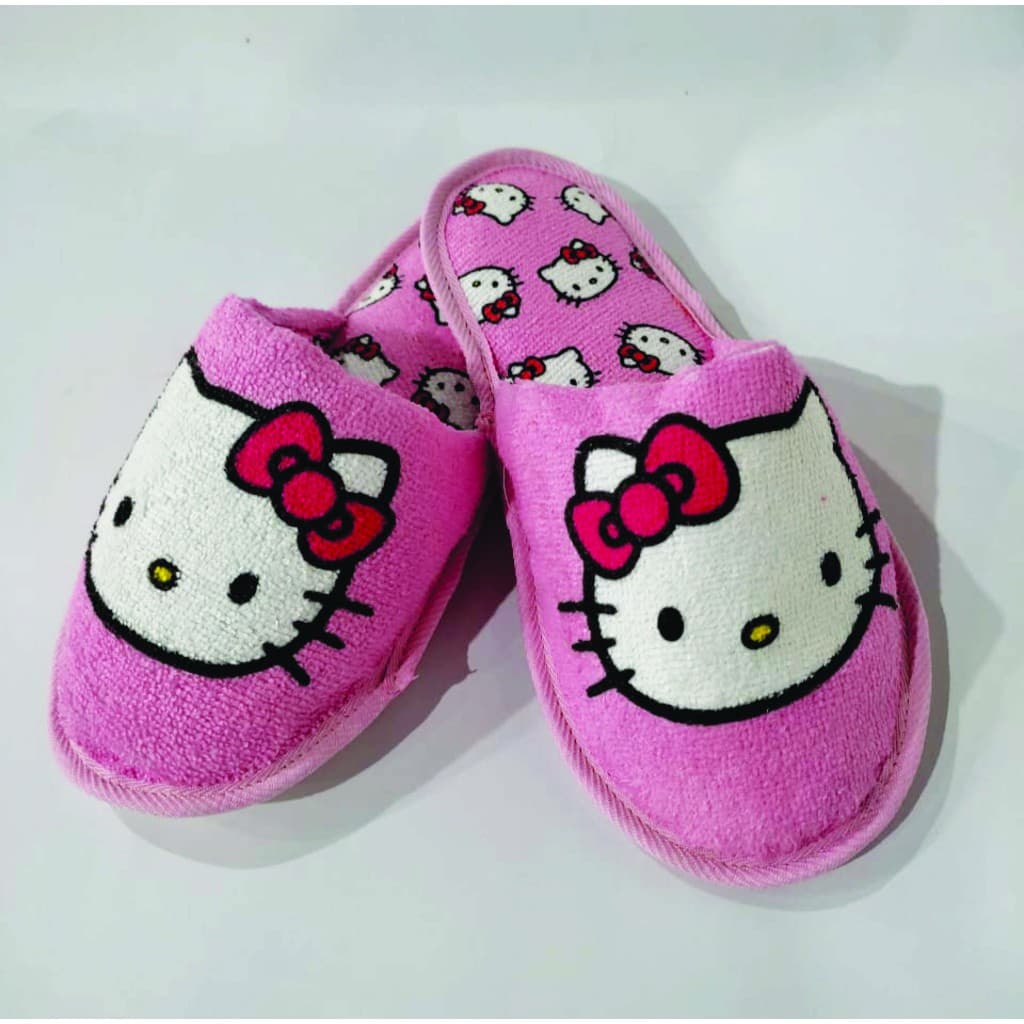 Pantufa em alta temática infantil de bichinho banho e dormir, labubu, hello kitty, capivara, temática Cinnamoroll