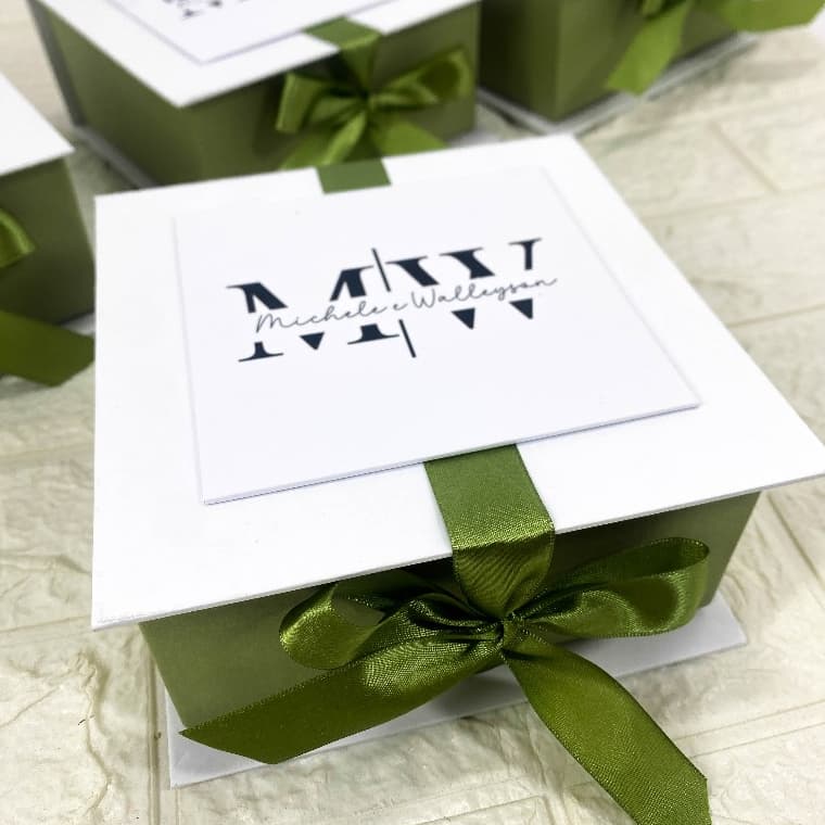 CAIXA 15x15x7cm CONVITE PADRINHOS CASAMENTO VERDE OLIVA - Cartonada PERSONALIZADA