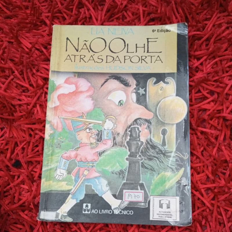 Não olhe atrás da porta Lia Neiva (2007b)