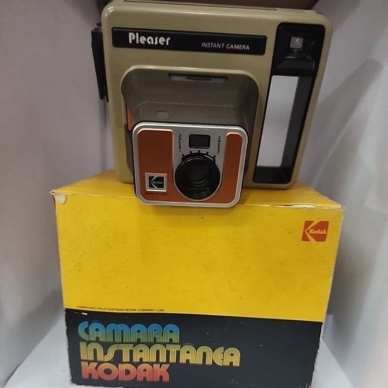 kodak pleaser instant camera vintage anos 80 com caixa original.