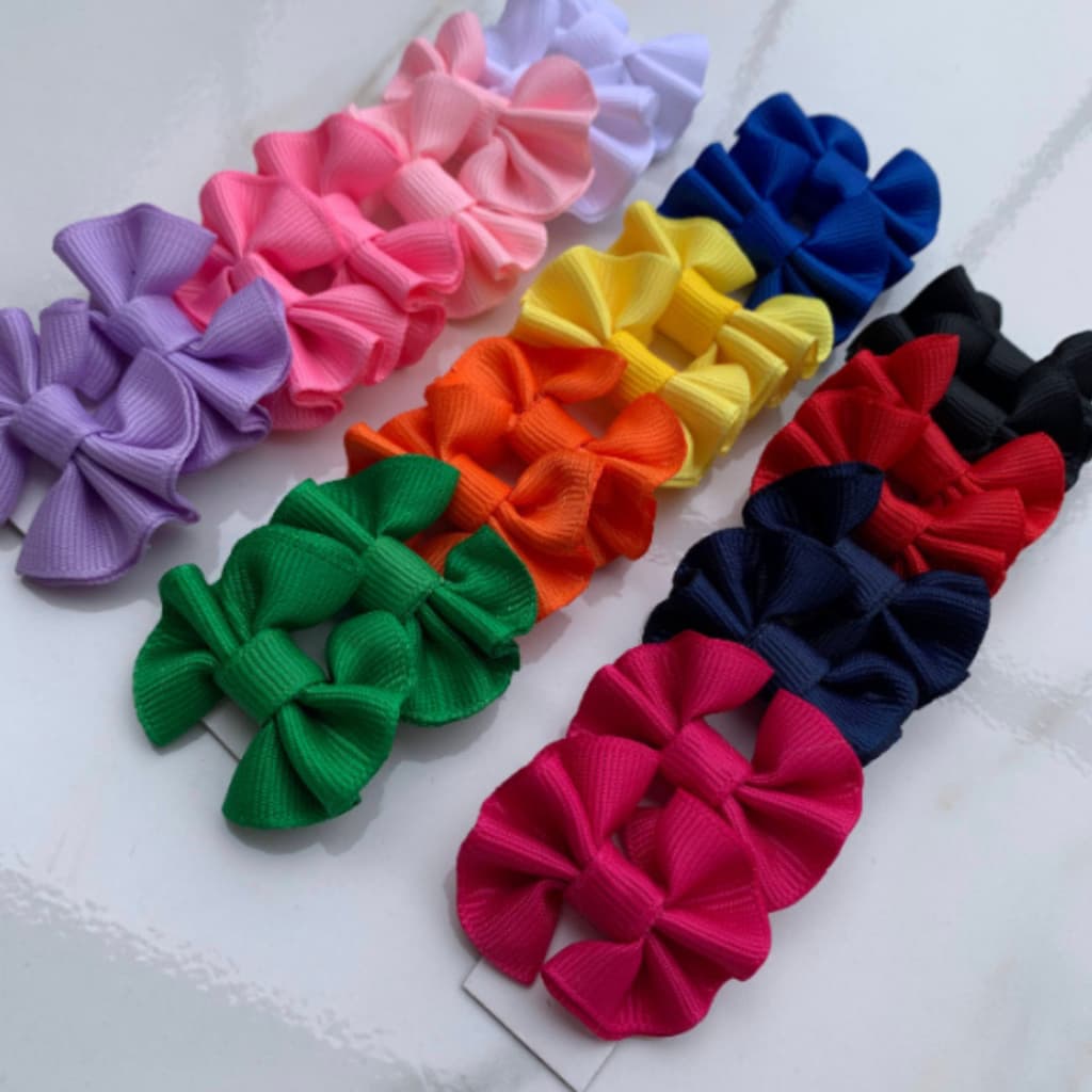 Kit 12 Parzinhos de Laços Para Pet Com Elástico P Laço Franzido Petshop Cruzado Liso