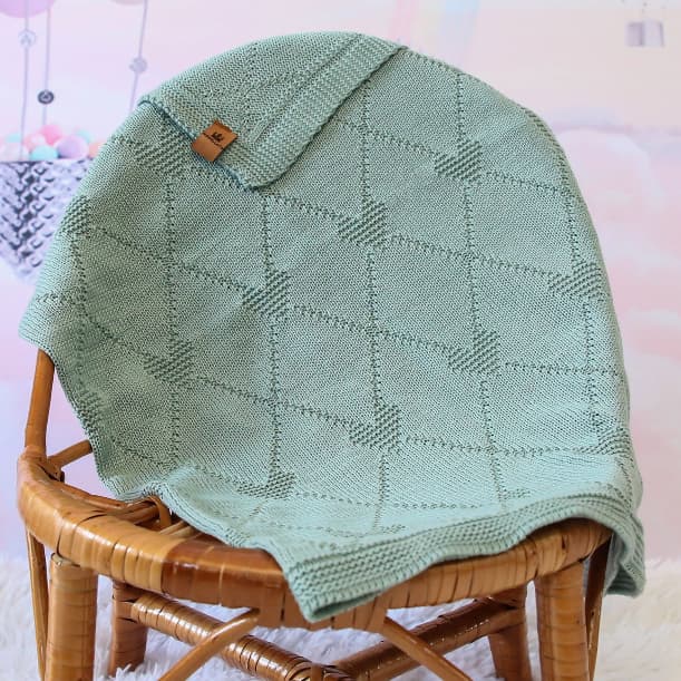 Cobertor de Bebê Tricô Manta Saída Maternidade Quentinha Coração