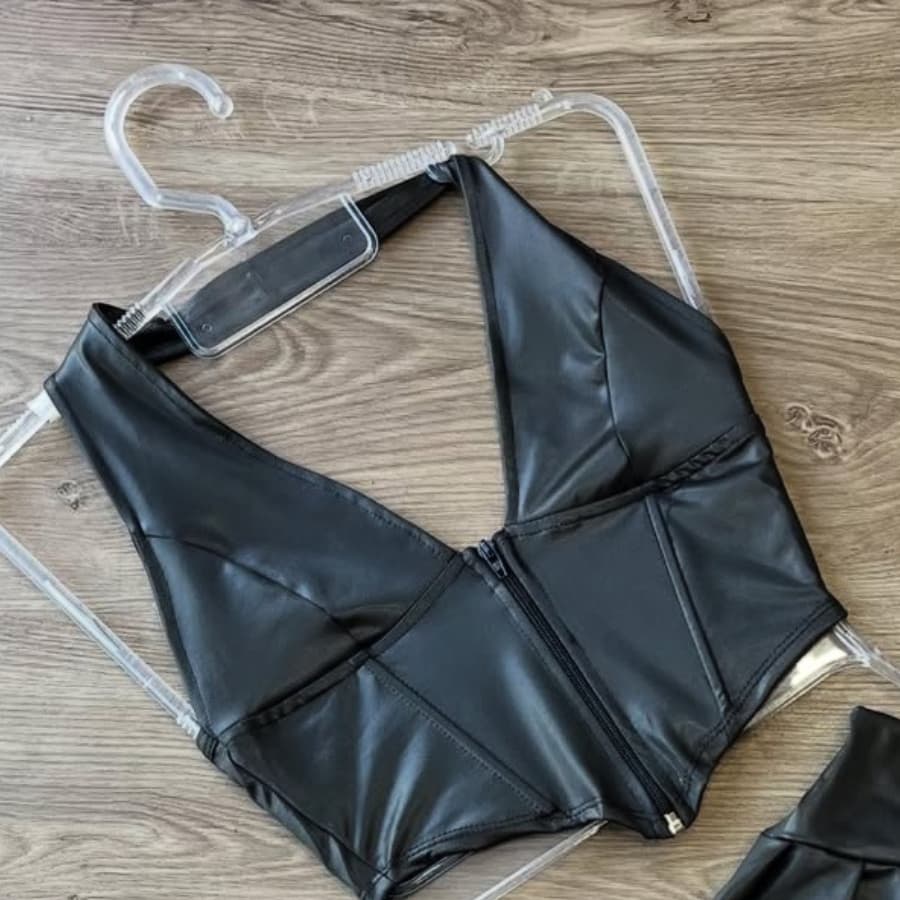 Cropped Ziper Decote V Ziper Blogueira