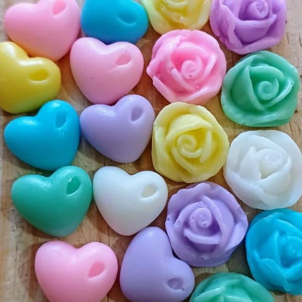 kit 60 Mini Sabonetes Perfumado 30 Florzinha + 30 Coração lembrancinha Escolher cores aroma chat
