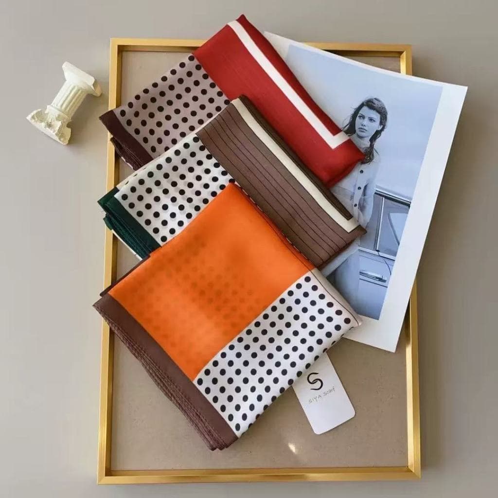 Lenço Cetim Nova Tendência Diversas Estampas  90x90