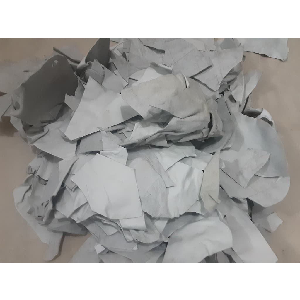 2kg Retalhos Pequenos / Médios Couro Legítimo cor Branca Couro Branco