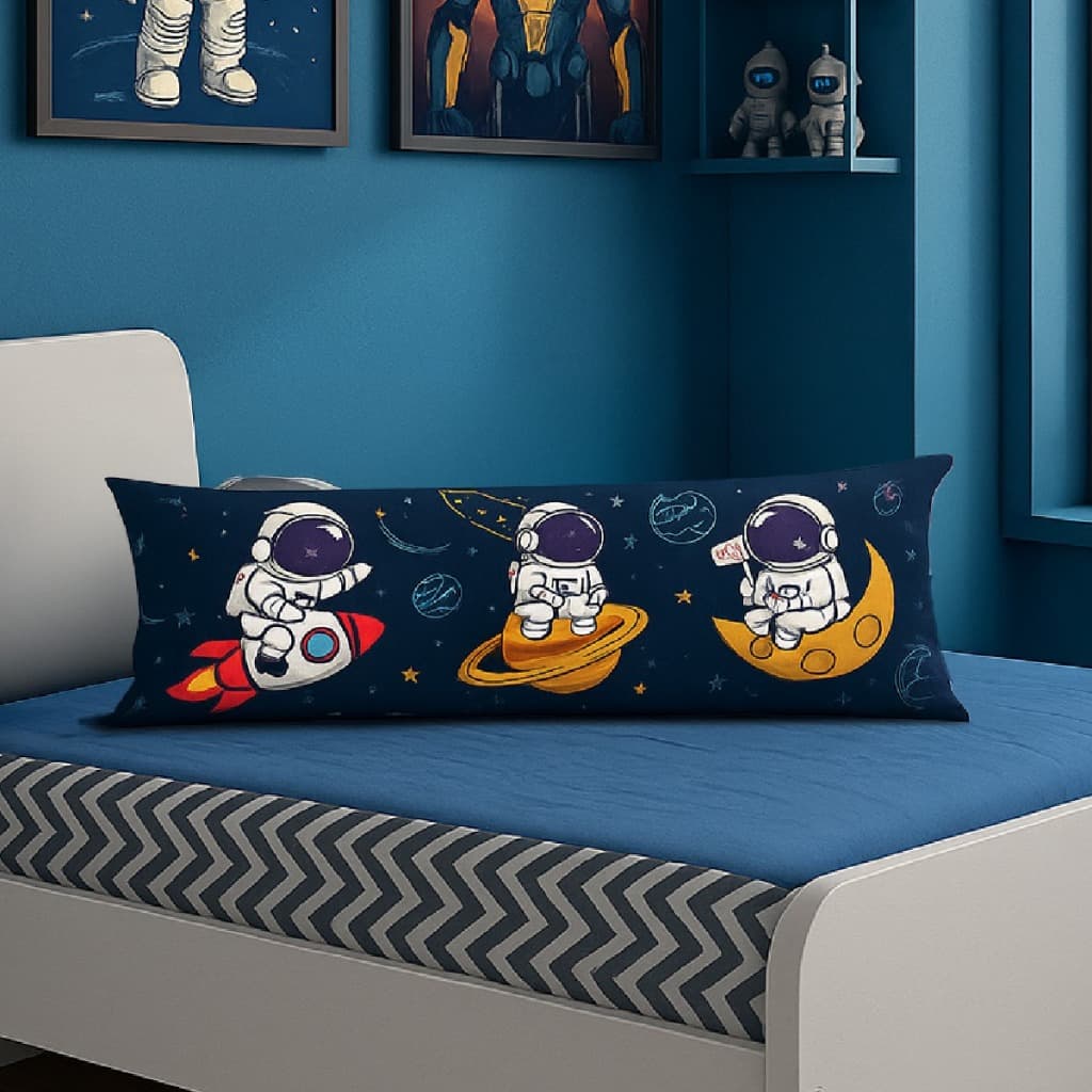 Capa Travesseiro De Corpo Fronha Xuxinho Infantil Luxo Decoração 0.90x0.30cm Quarto Astronauta