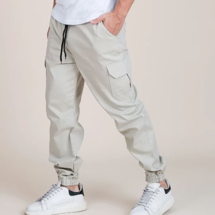 Calça Cargo Jogger Masculina  Bolsos Laterais Funcionais Streetwear Casual Ajuste com Elástico no Tornozelo