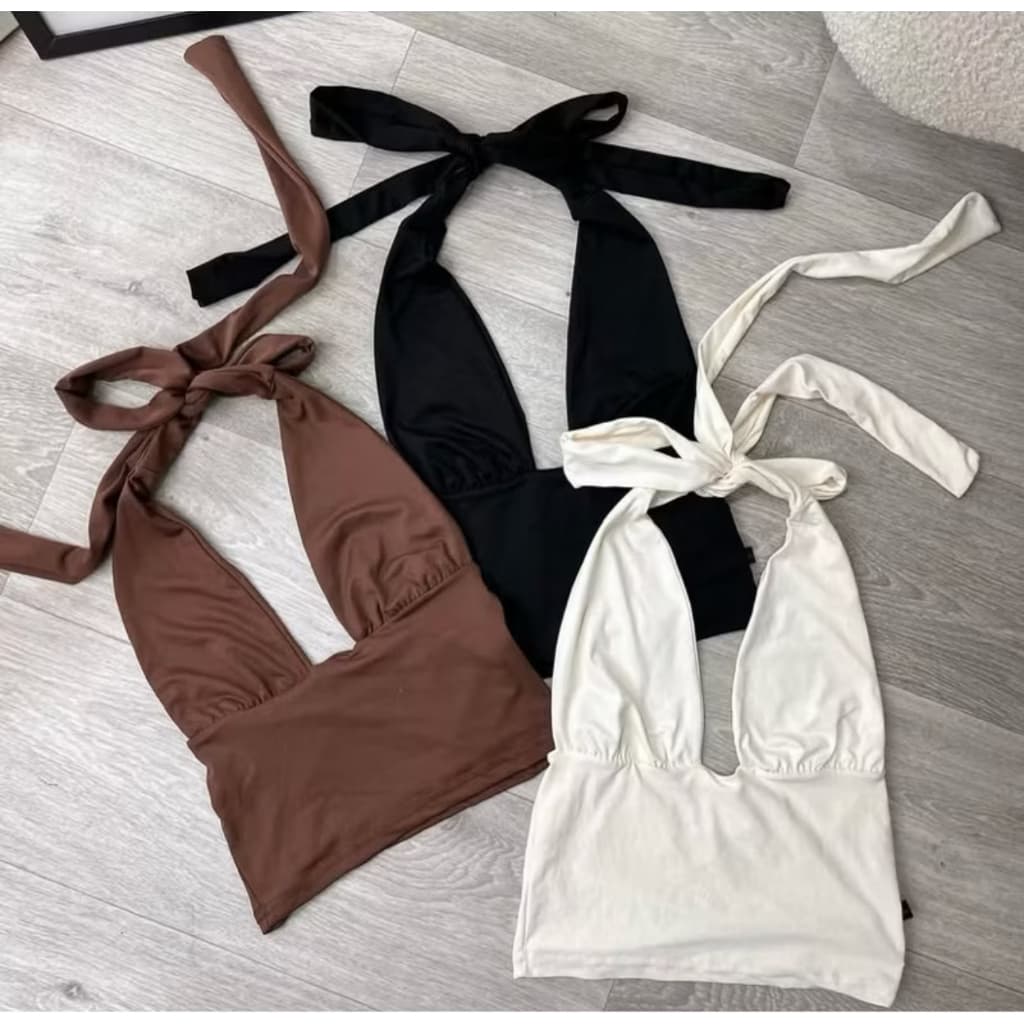 cropped multiformas, varias amarração frente unica na  cor off , marrom , preto . modinha feminina ,  tendencias estilos