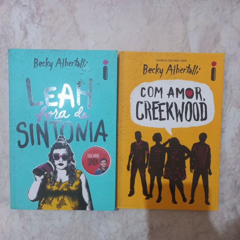 Leah Fora de Sintonia + Com Amor, Creekwood - Becky Albertalli (Com Amor, Simon 2 e 3)