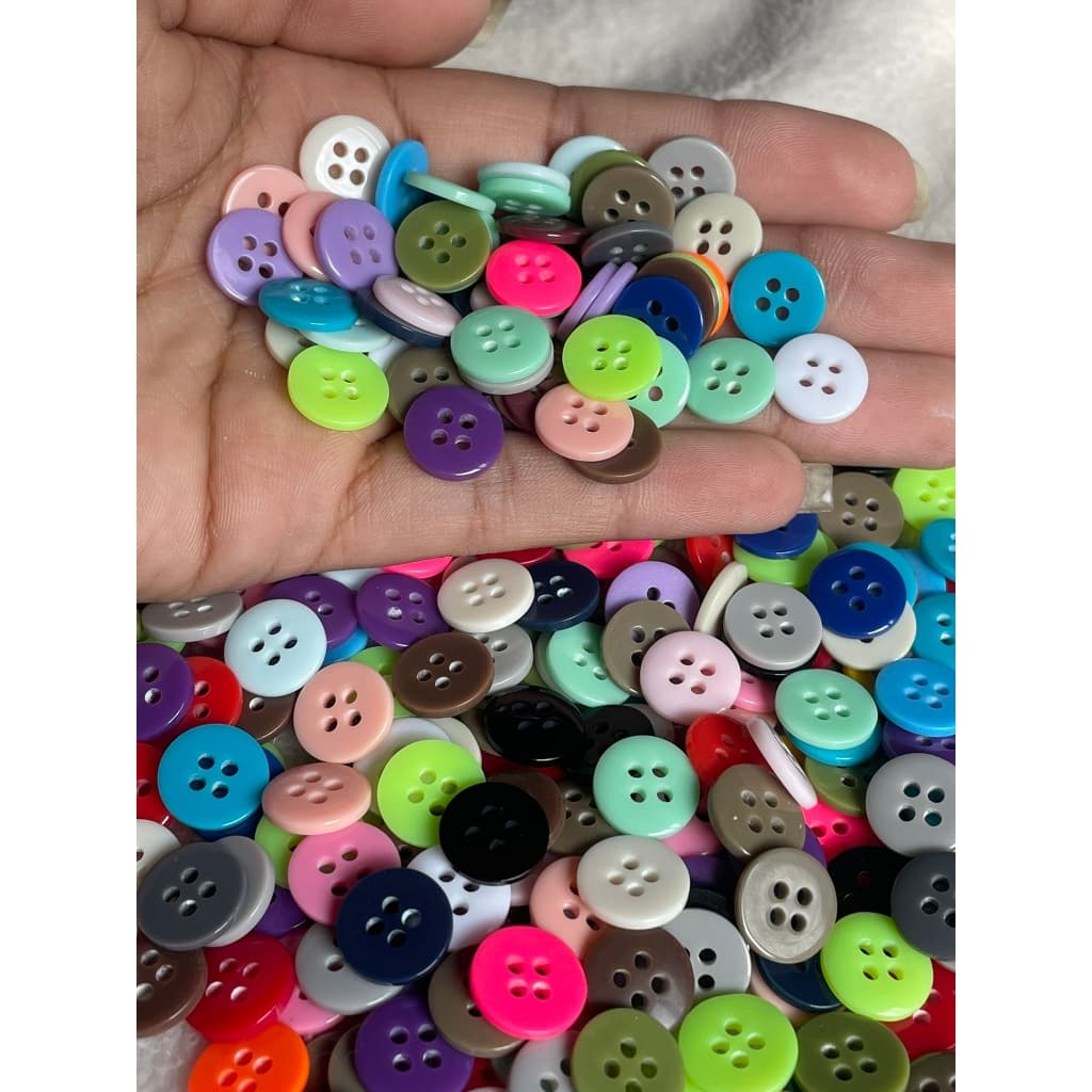 Botão 4 Furos Brilhante 01485 MIX - Pacote com 144 Unidades