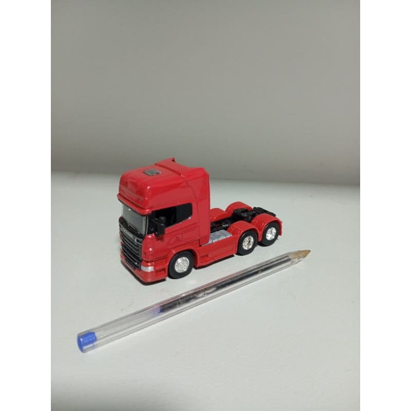 Miniatura caminhão Scania R730 V8 Trucado Welly 1:64