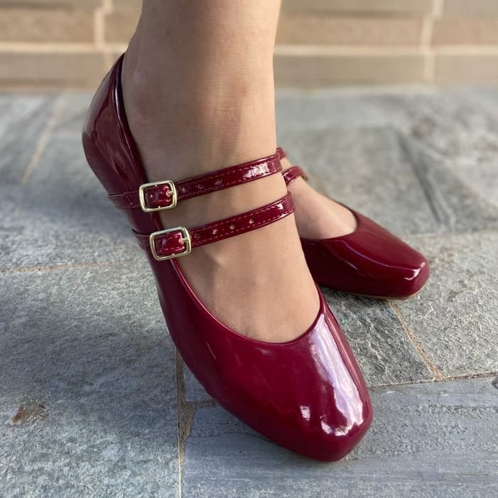 Sapatilha Mary Jane Feminina Verniz Marsala 2 Fivelas Bico Quadrado 0060