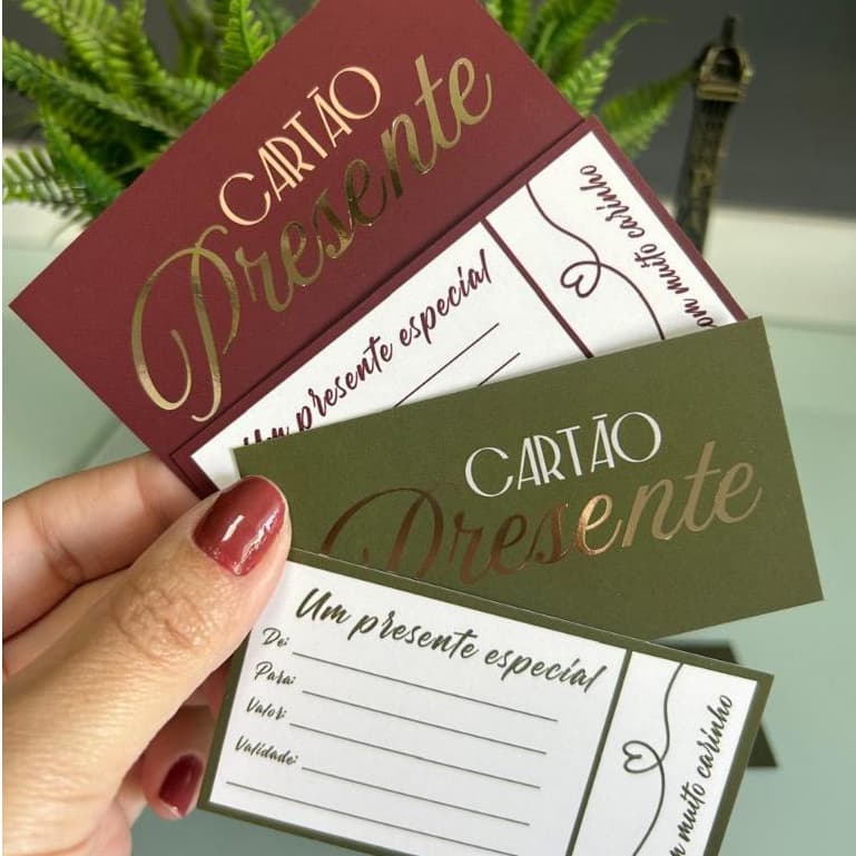 Cartão Vale Presente NOVO - Hotstamping | Papelaria