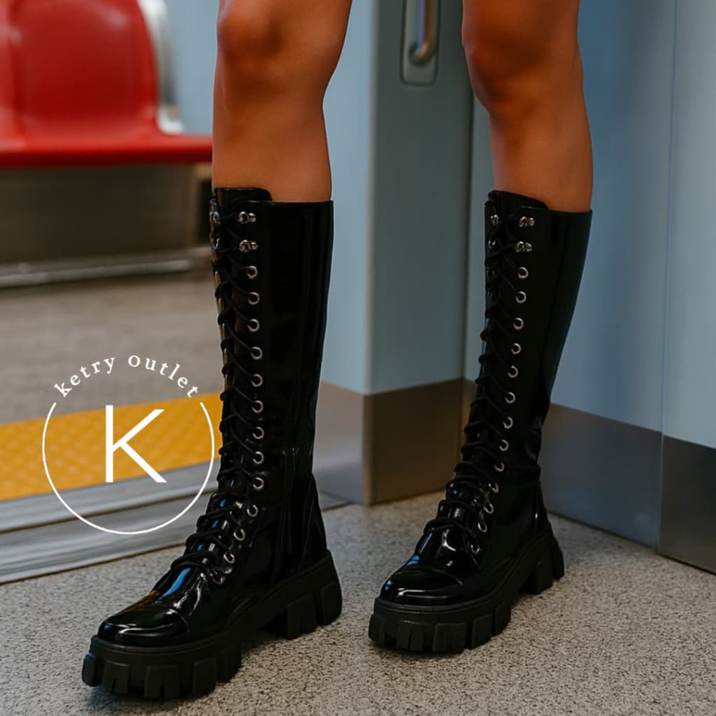 Bota Coturno Tratorado Cano Alto/Longo Zíper Lateral Preto Verniz