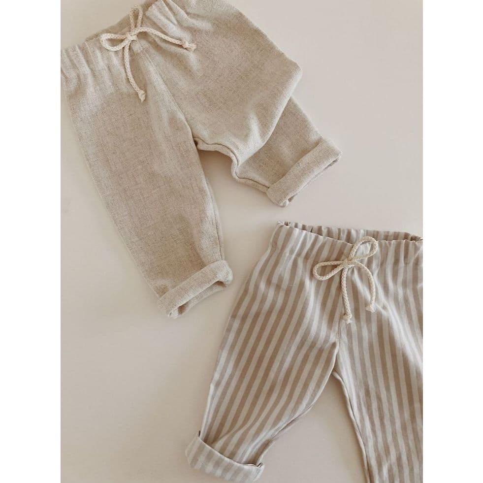 Calça infantil de linho com ajuste na cintura e modelagem confortável Moda kids**&