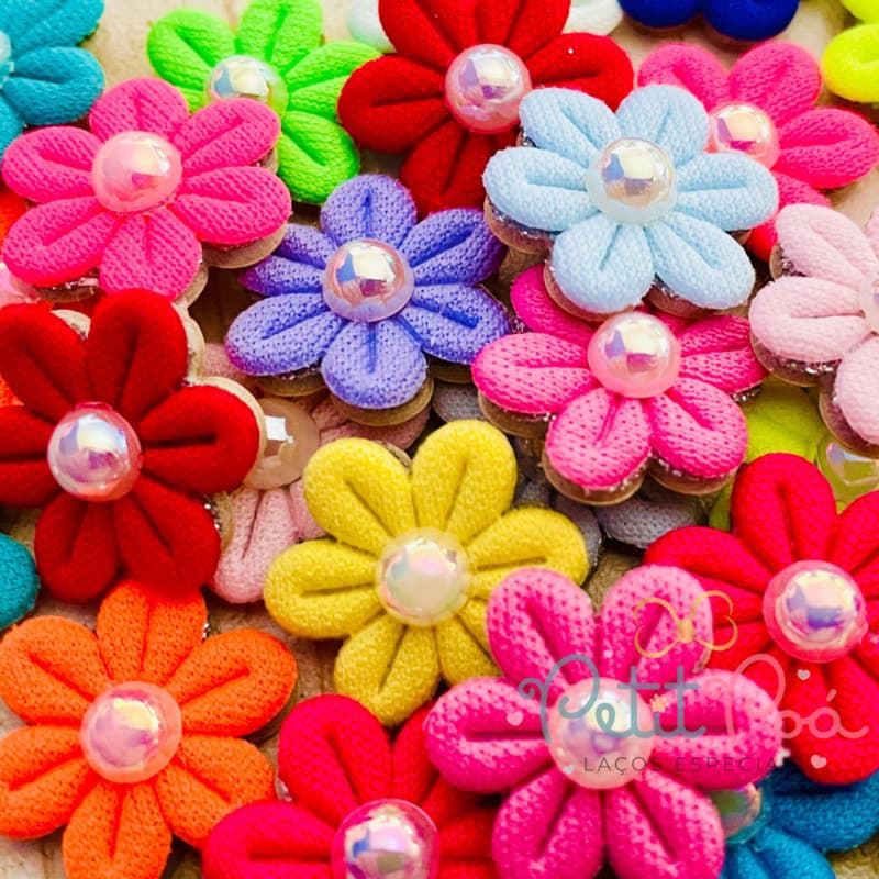 ADESIVO PET MINI FLOR PÉROLAS - BANHO E TOSA (30 UNIDADES)