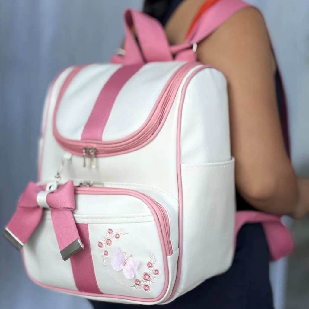 Mochila Maternidade Multiuso Bordado l Térmica I Impermeável com Faixa e Laço BUBBICO