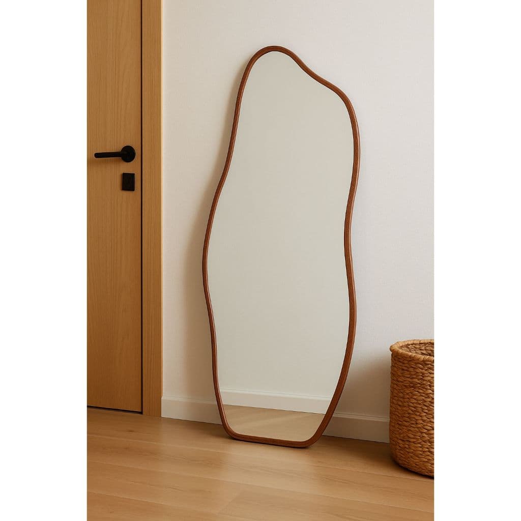 Espelho Orgânico Flame com Moldura em Couro Tamanhos 40x95, 50x95, 60x95 e 60x110 Acabamento Premium