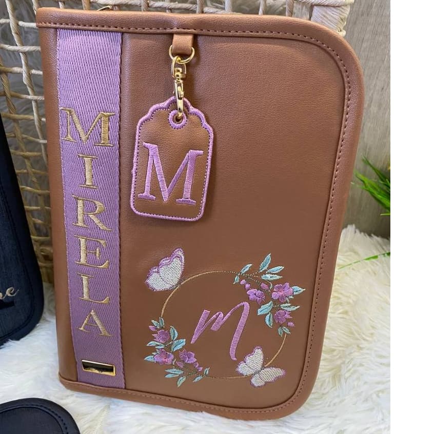 CAPA DOCUMENTOS E CARTEIRA DE VACINAÇÃO BEBÊ - SINTETICO LUXO / LINHO LUXO SUZE ATÊLIE