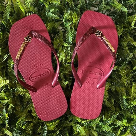 Chinelo Feminino com strass Brilho Lindo Confortável e Resistente - Envio Imediato