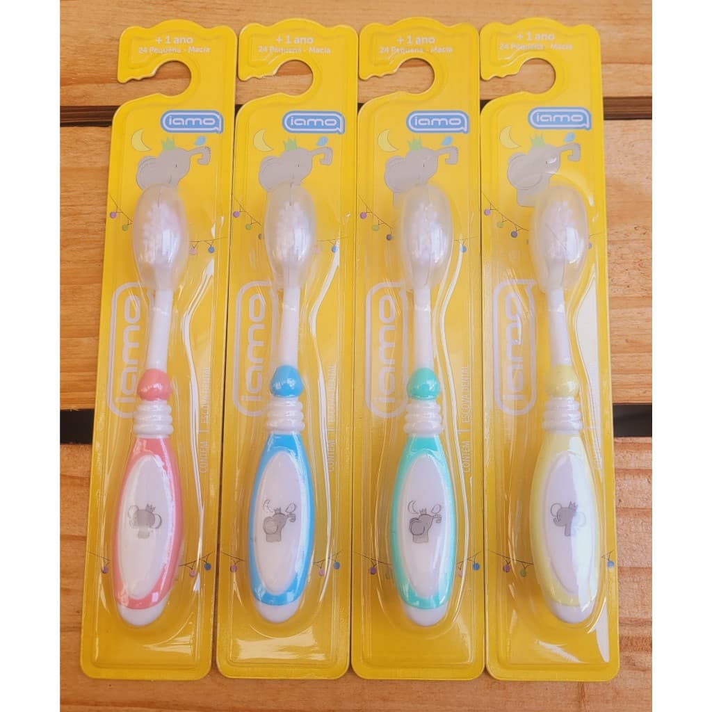 Escovas de Dente Infantil Macia /Cabo Emborrachado /Kit 4 ou 6/ Recomendado Para crianças de 1 à 3 anos.