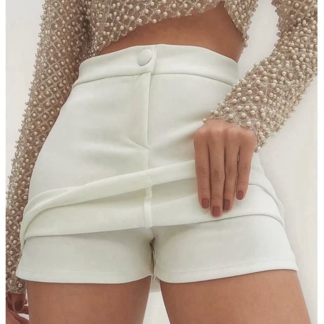 Short Saia Feminino Alfaiataria  Cintura Alta com botão Tendência